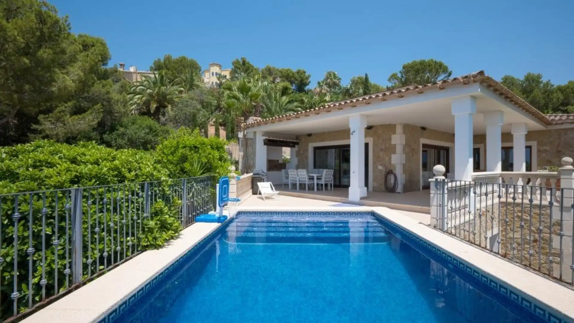 Swimming pool of Houses for rent in Calvià  with Air Conditioner, Heating and Private garden