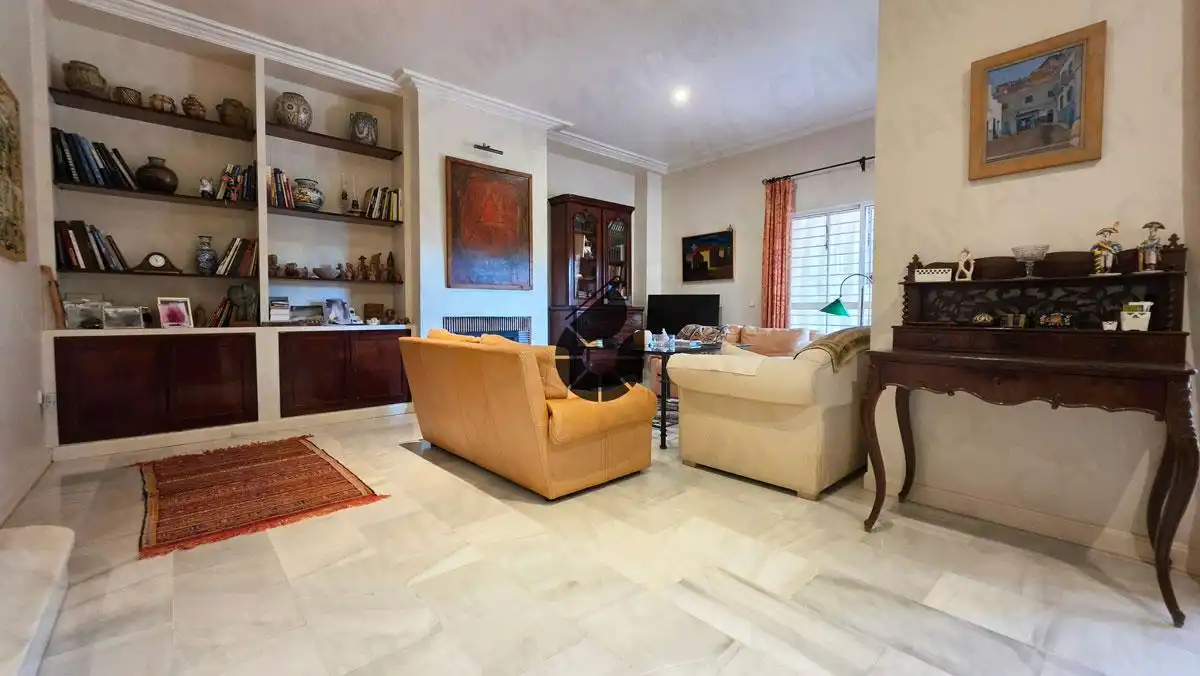 Sala de estar de Casa adosada en venta en Mairena del Aljarafe con Aire acondicionado, Jardín privado y Trastero
