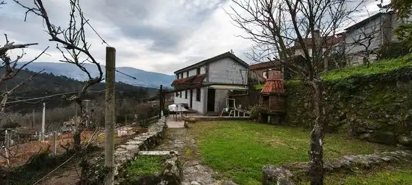 Casa con jardín en venta en Portela, imagen 2