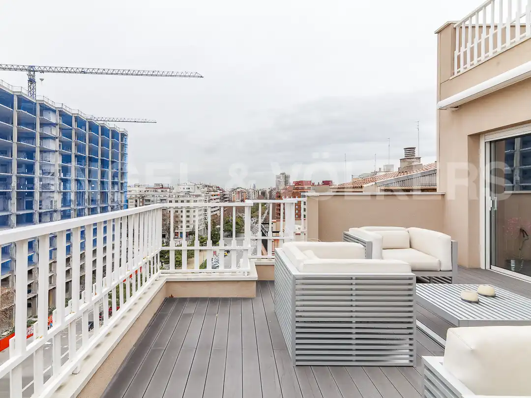 Terrasse von Dachboden zum Verkauf in Barcelona mit Klimaanlage, Heizung und Terrasse
