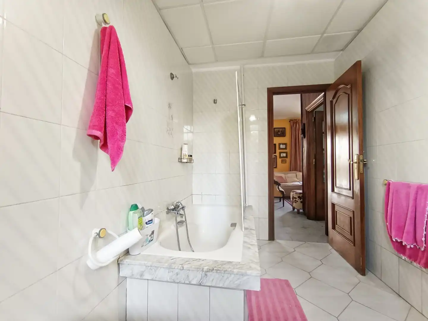 Baño de Casa o chalet en venta en Pontevedra Capital  con Calefacción, Jardín privado y Terraza