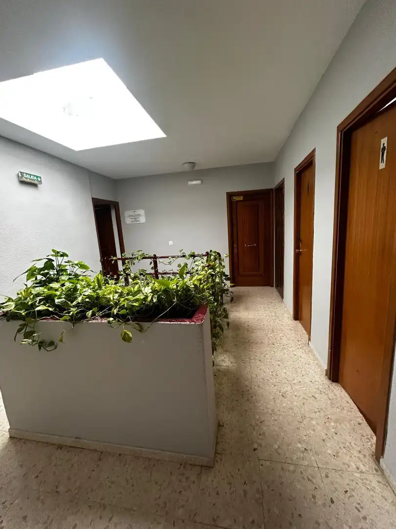 Local comercial en alquiler en Poniente-Norte - Miralbaida - Parque Azahara, imagen 13