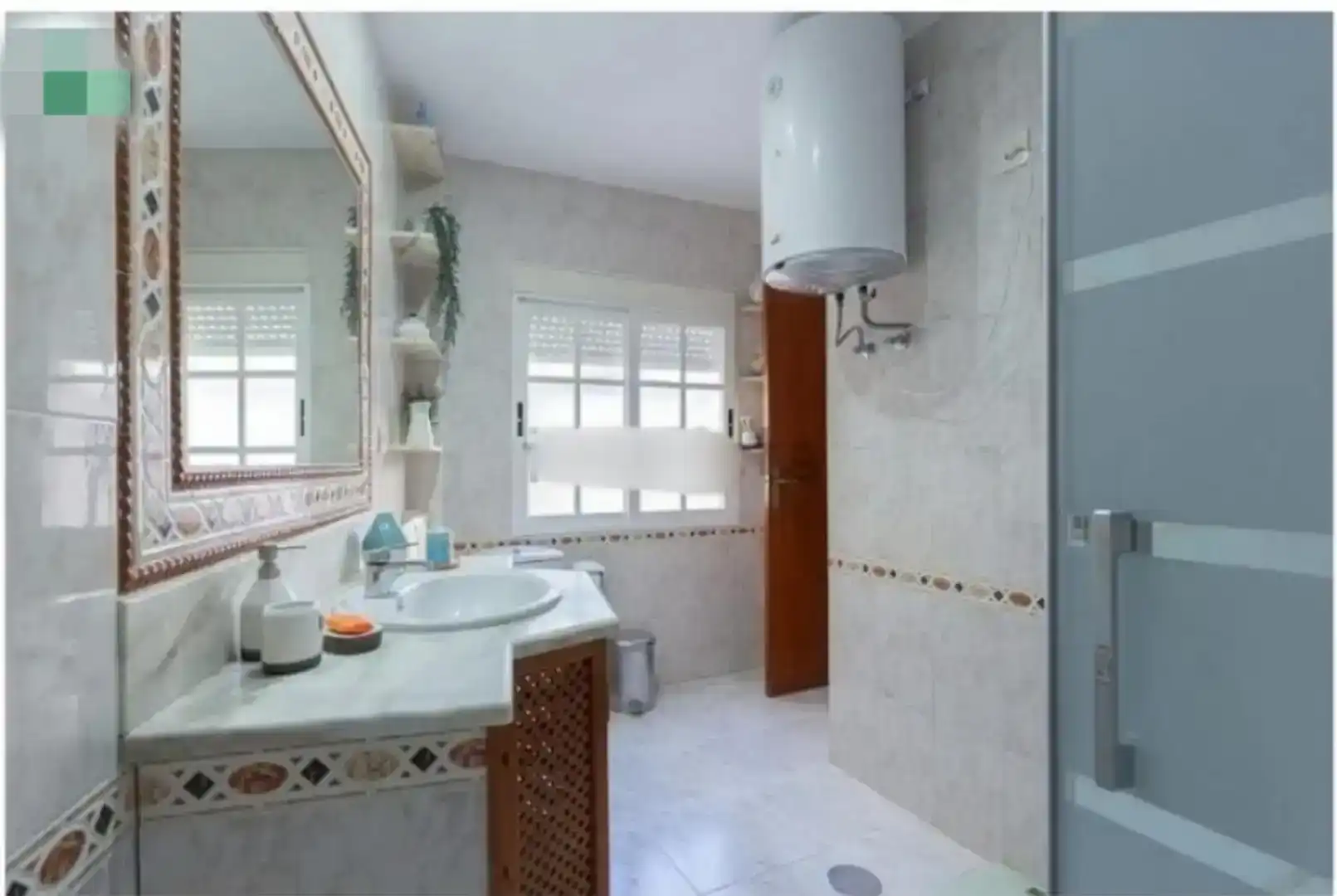Baño de Piso en venta en Almuñécar con Aire acondicionado, Amueblado y Horno
