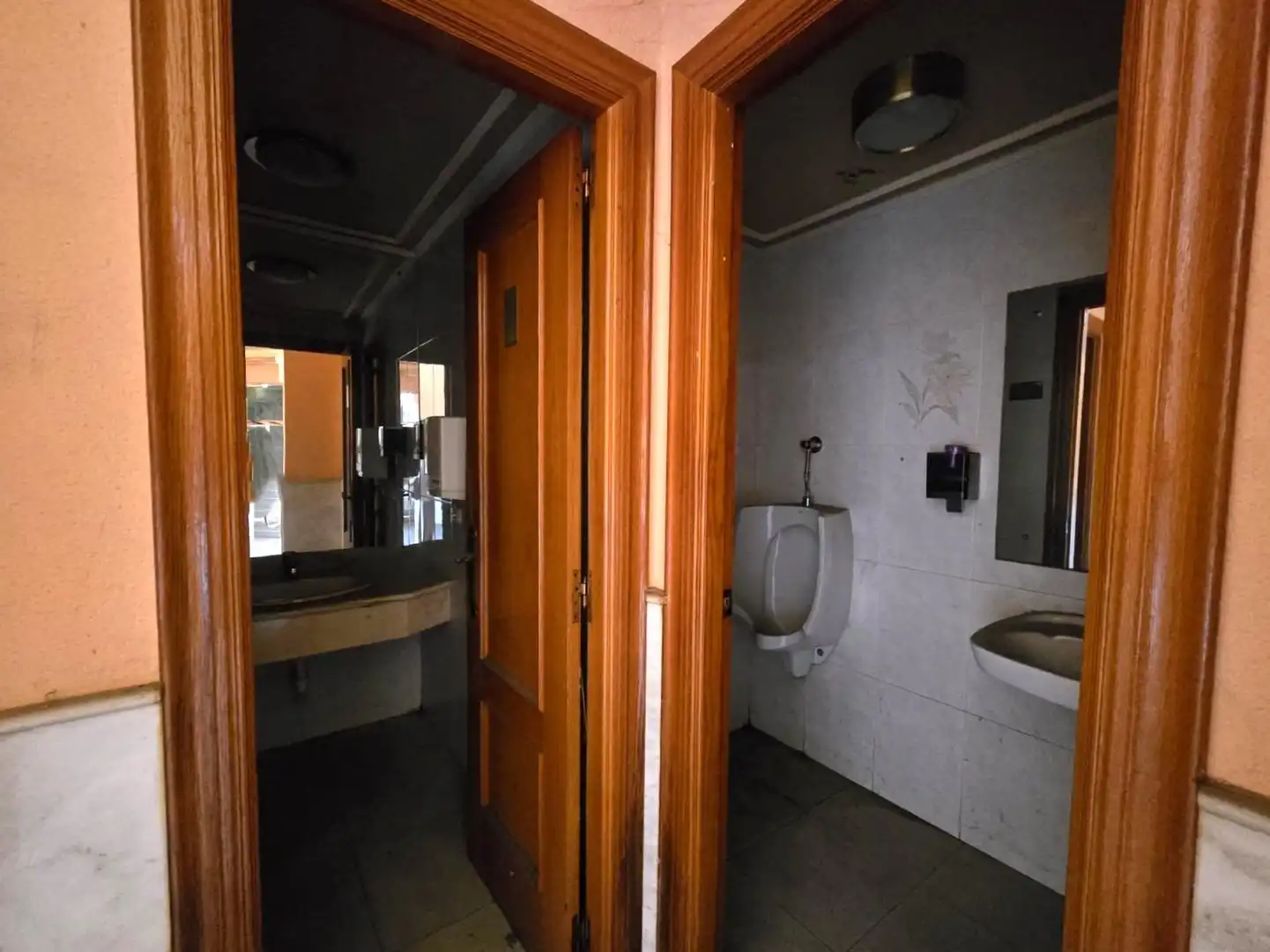 Baño de Local en venta en Plasencia con Amueblado