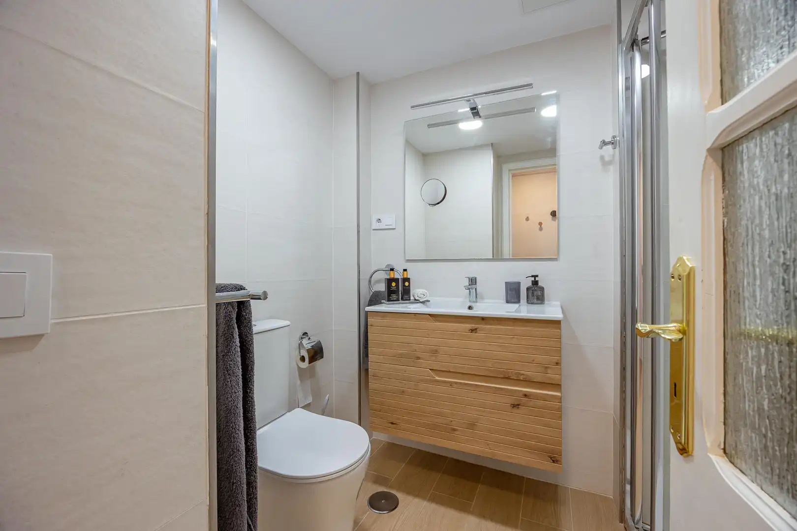 Bathroom of Flat for sale in Mogán  with Furnished