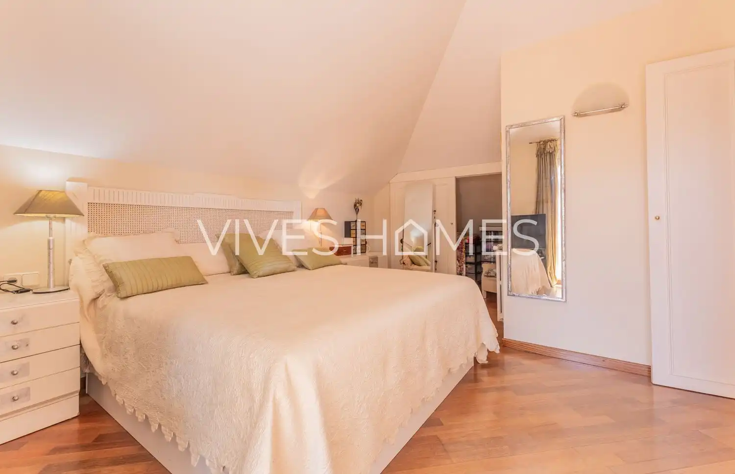 Bedroom of Houses for sale in Sant Vicenç de Montalt  with Air Conditioner, Heating and Private garden