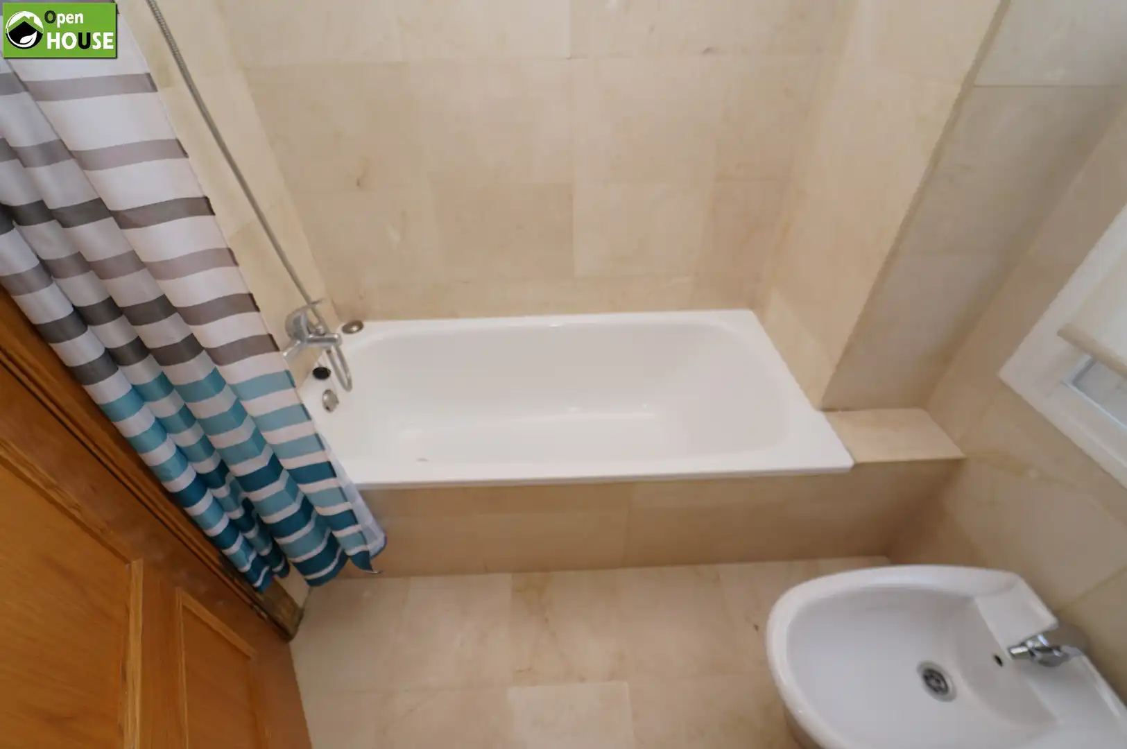 Piso con ascensor en alquiler en Calle Aconcagua 48, imagen 19