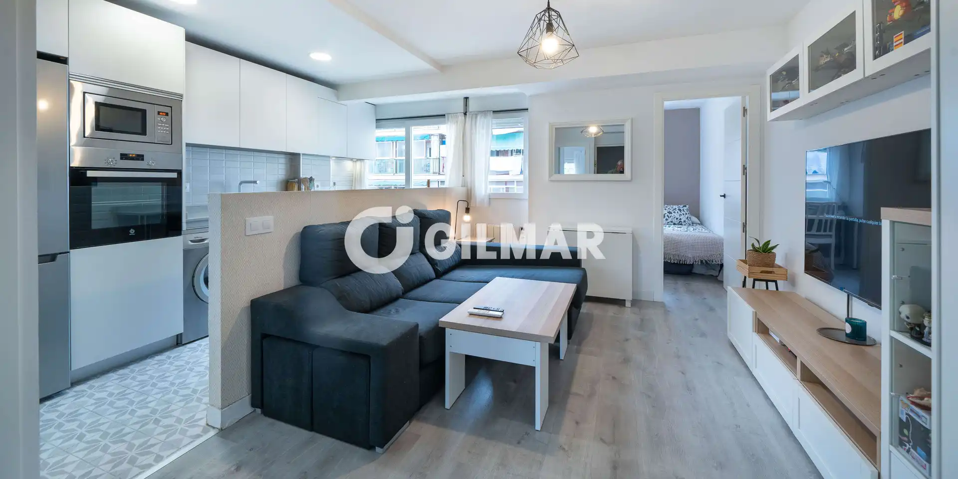 Living room of Flat for sale in Ciudad Lineal