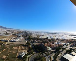 Vista exterior de Oficina en venda en El Ejido amb Aire condicionat