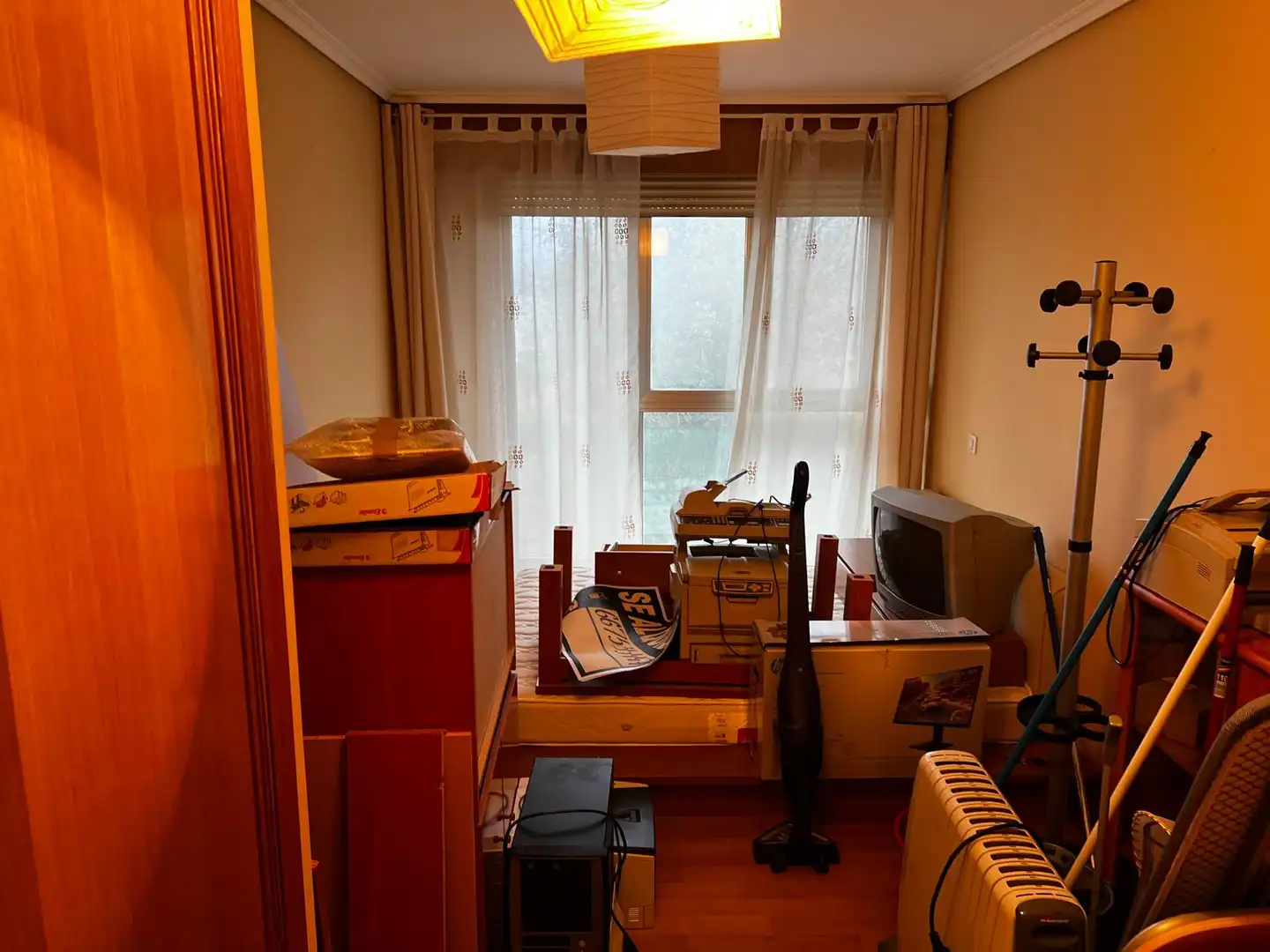 Habitación de Apartamento en venta en Sada (A Coruña) con Calefacción, Parquet y Trastero