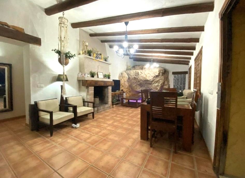 Wohnzimmer von Country house zum verkauf in Lorca mit Privatgarten, Möbliert und Ofen
