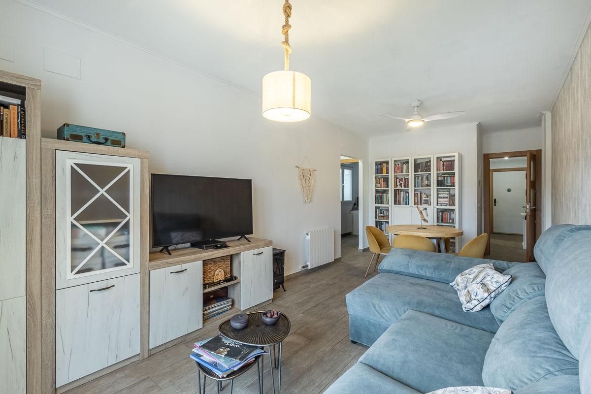 Sala d'estar de Pis en venda en Armilla amb Aire condicionat i Terrassa