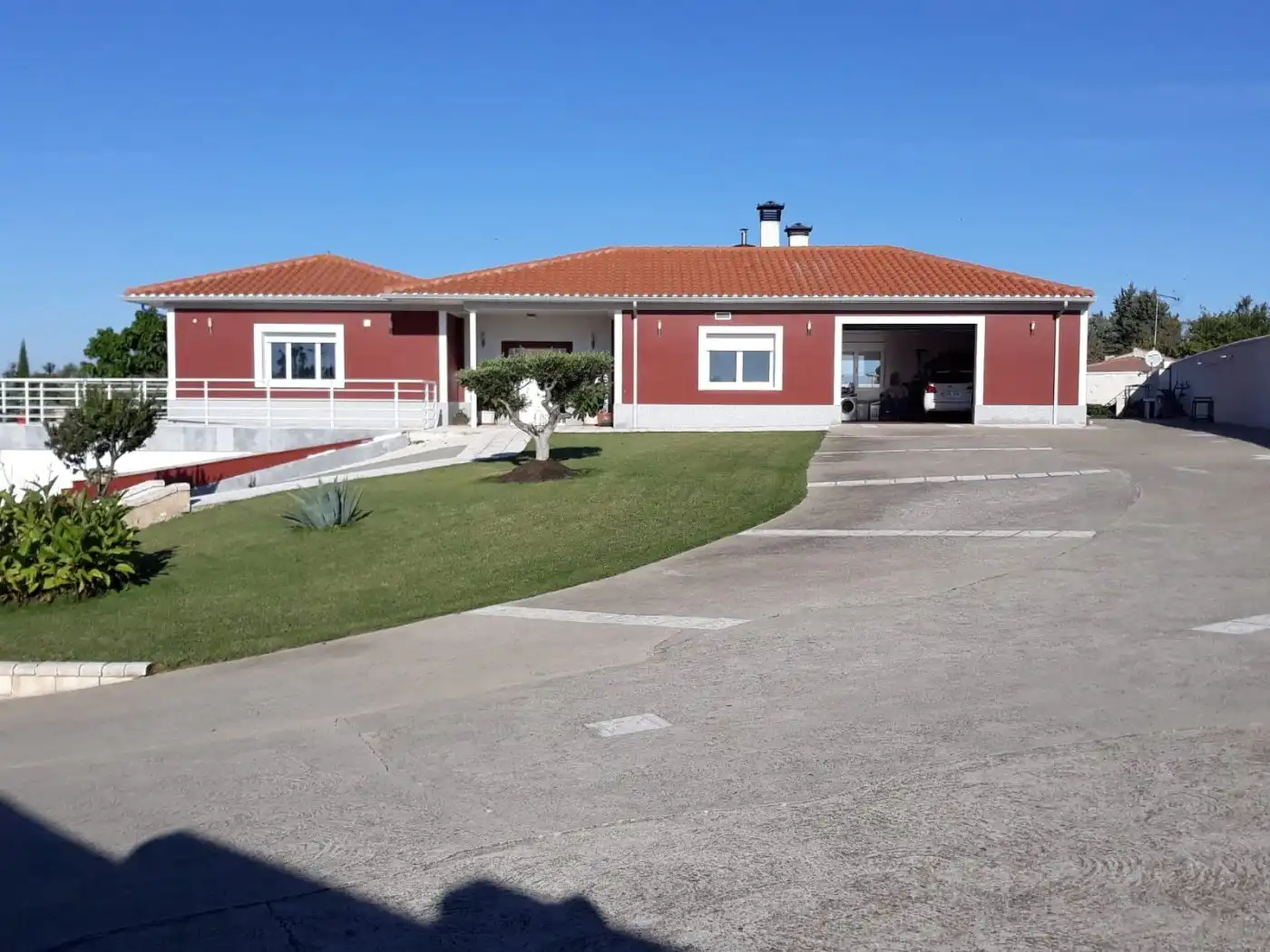 Villa con piscina in vendita a Villamayor, imagen 2