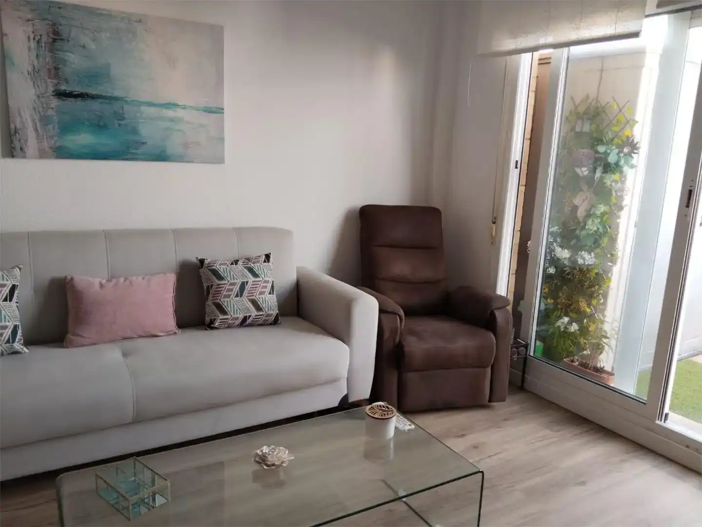 Sala d'estar de Pis de lloguer en Torrevieja amb Aire condicionat