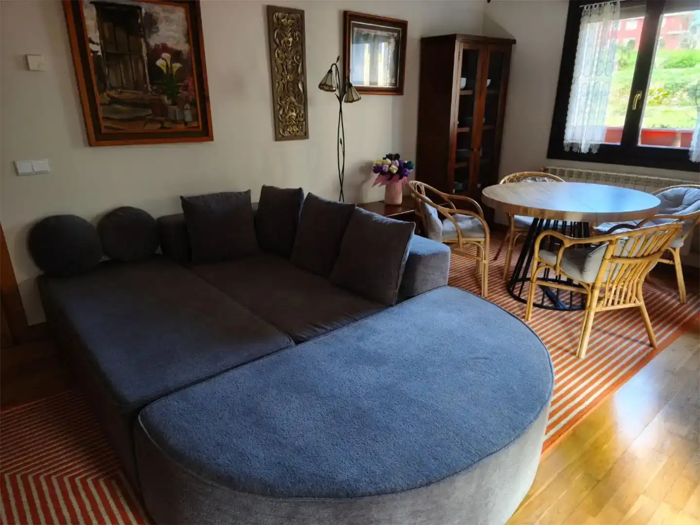 Sala d'estar de Pis en venda en Llanes amb Jardí privat, Traster i Moblat