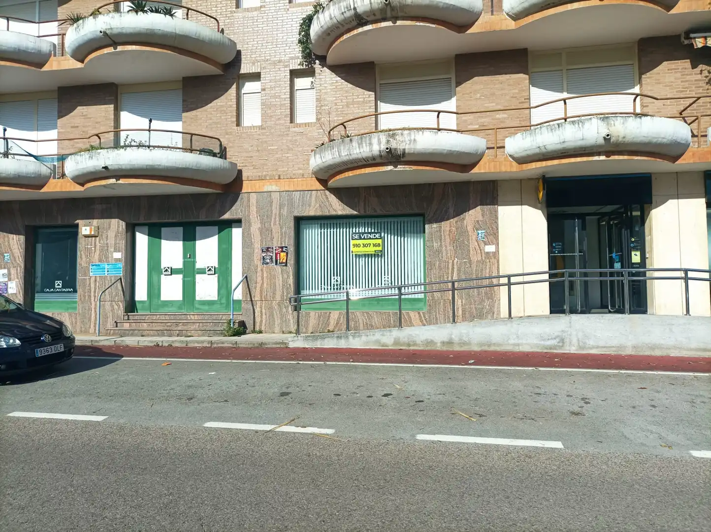 Vista exterior de Local en venta en Arnuero