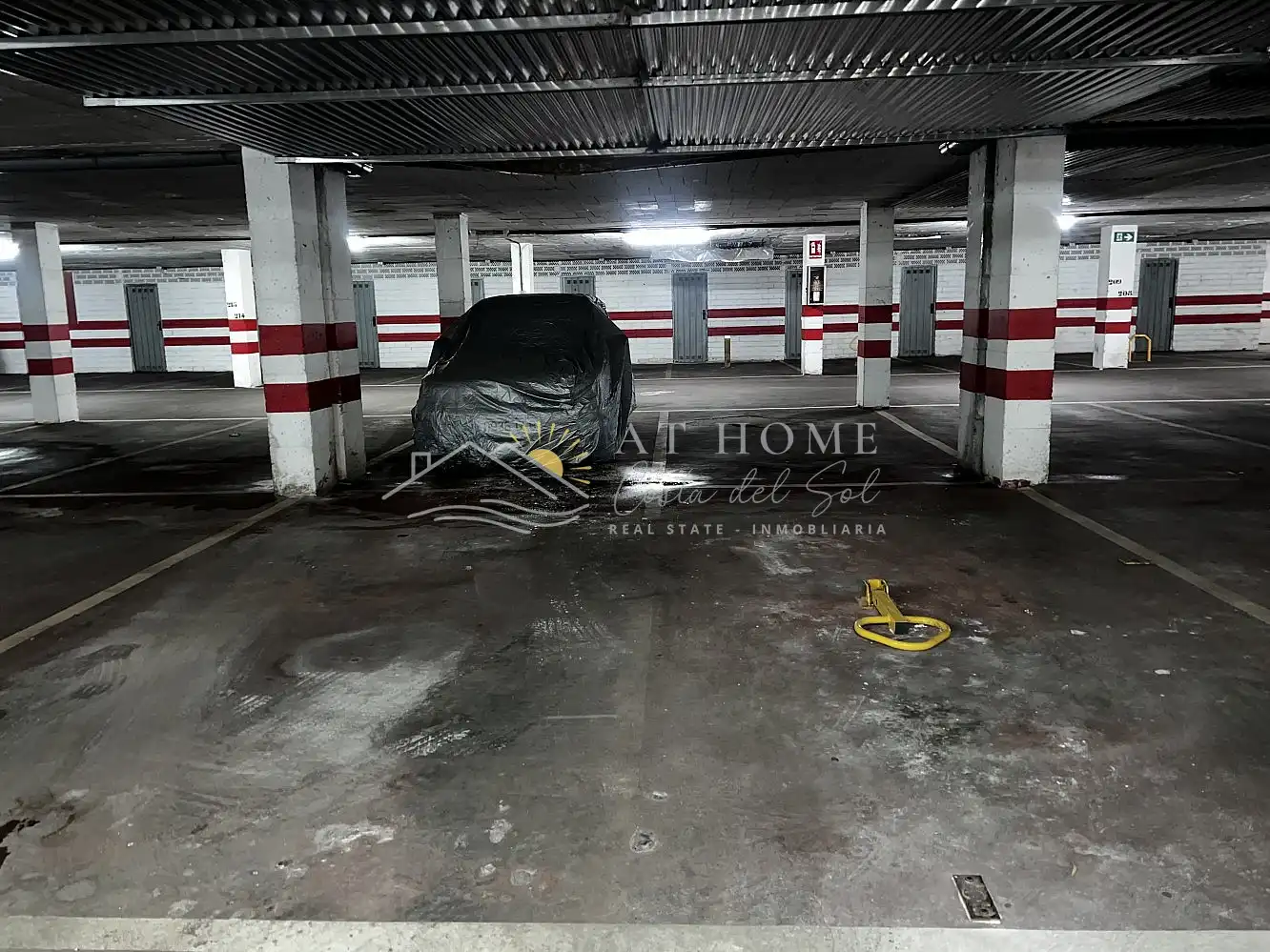 Parkplatz von Garage zum Verkauf in Torrox
