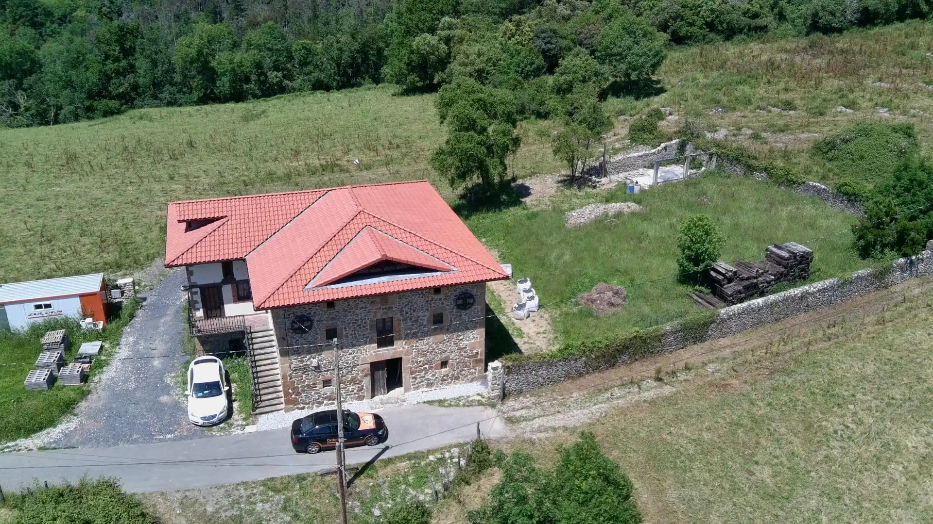 Vista exterior de Casa o chalet en venta en Sopuerta con Jardín privado, Trastero y Balcón