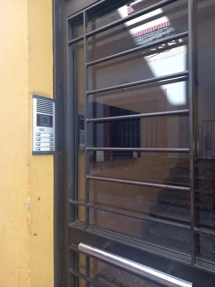 Außenansicht von Erdgeschoss zum Verkauf in Zaragoza mit Heizung und Abstellraum