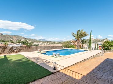 Villa con piscina in vendita a Villanueva del Río Segura