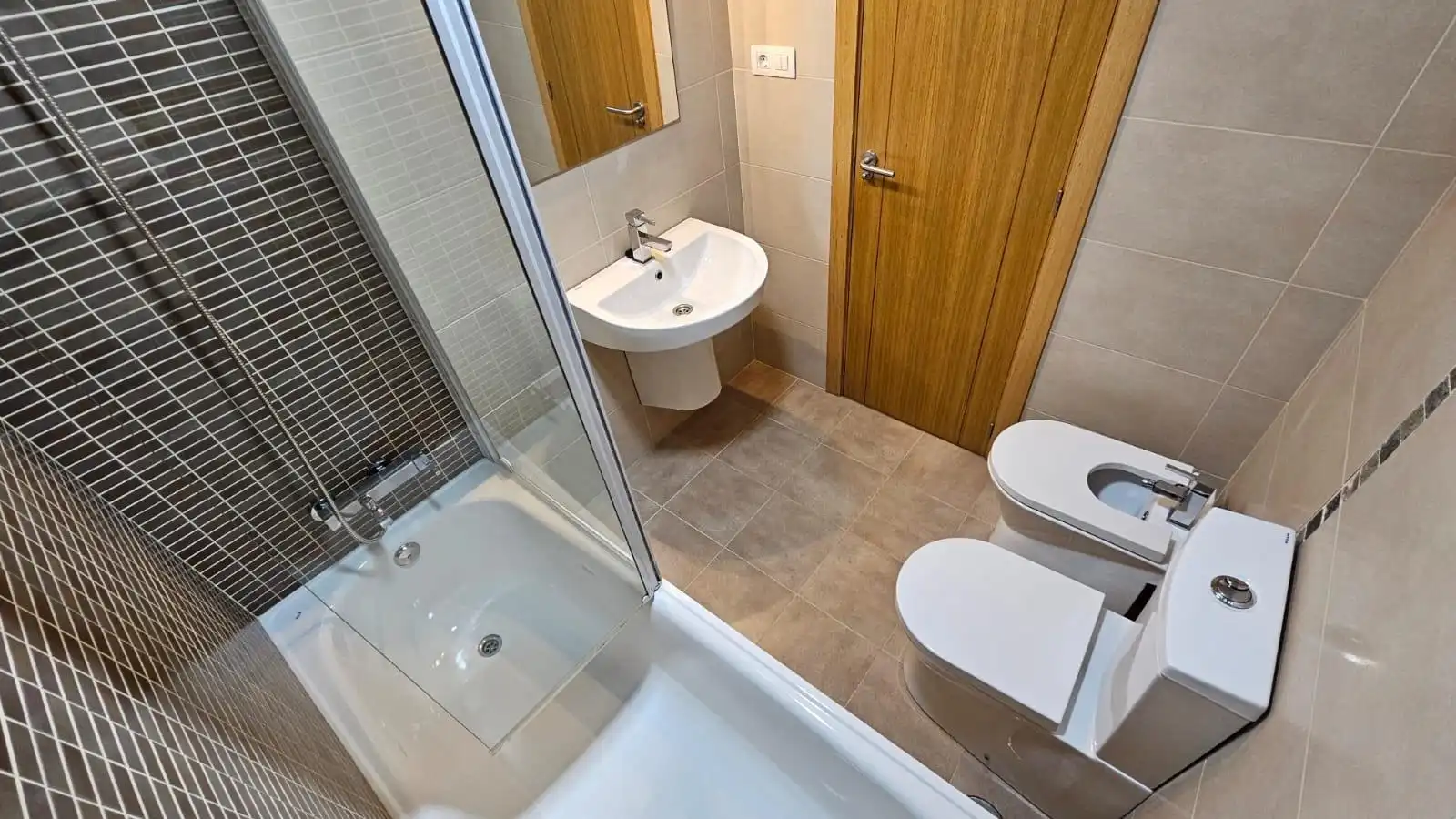 Baño de Piso de alquiler en Elche / Elx con Amueblado
