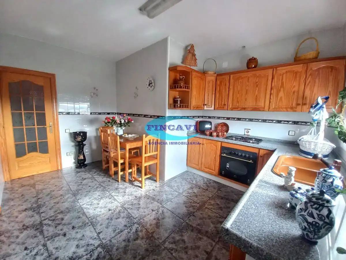Cuina de Casa o xalet en venda en Bigues i Riells del Fai amb Calefacció, Terrassa i Traster