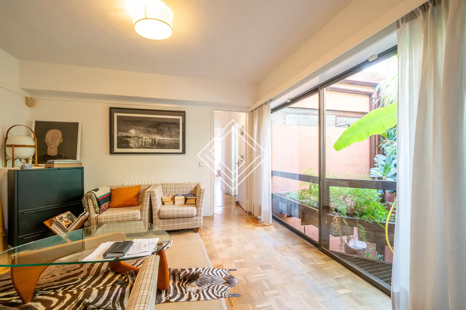 Sala de estar de Casa adosada en venta en Madrid con Aire acondicionado, Calefacción y Jardín privado