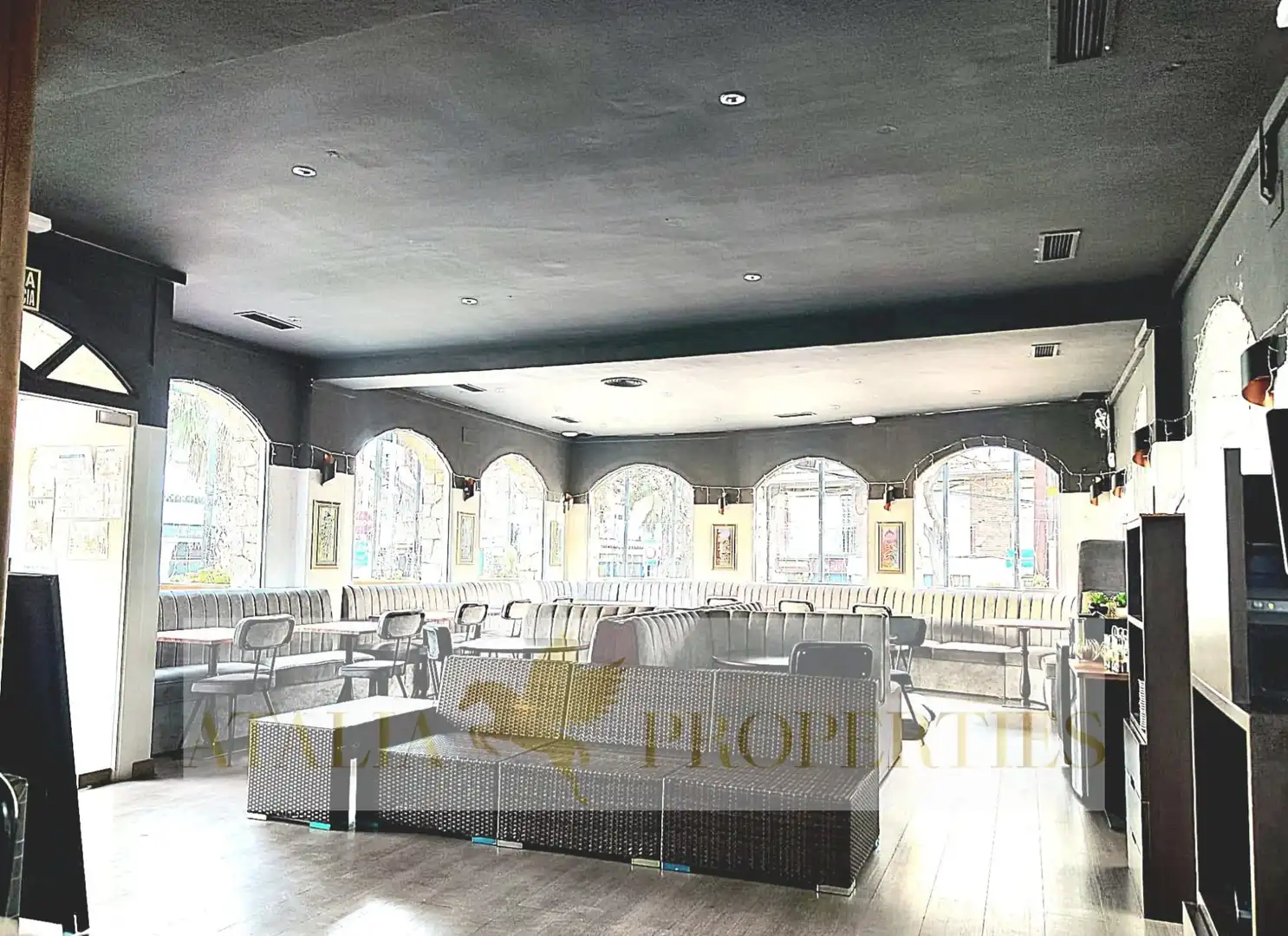 Local comercial en traspaso en Lluminetes, imagen 4