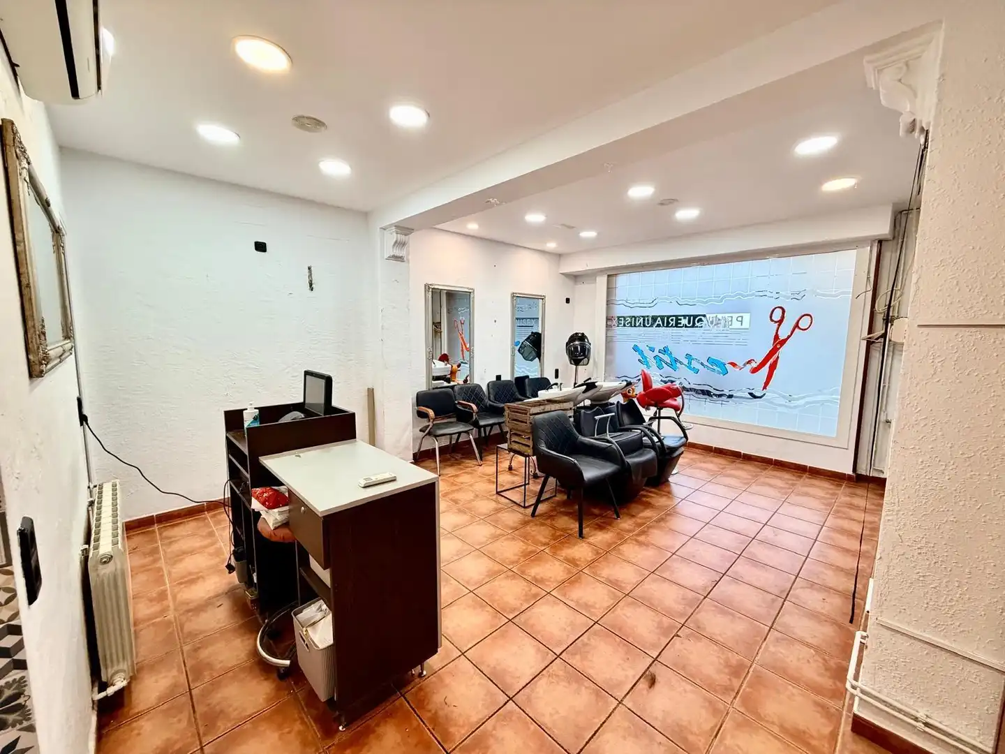 Locale commerciale in vendita a Carrer JOAN ALCOVER