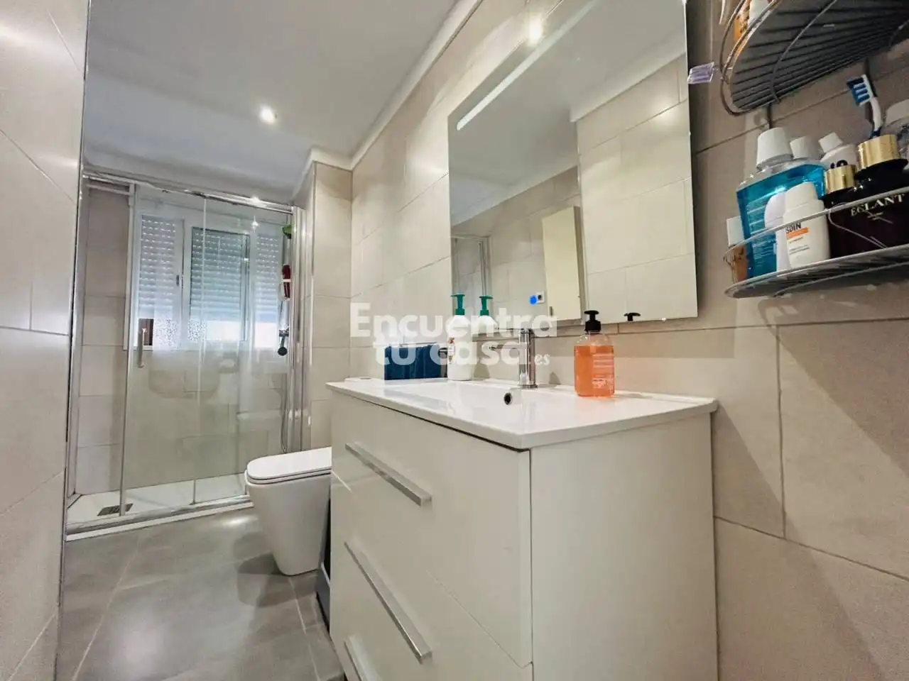 Baño de Piso en venta en Alicante / Alacant con Balcón