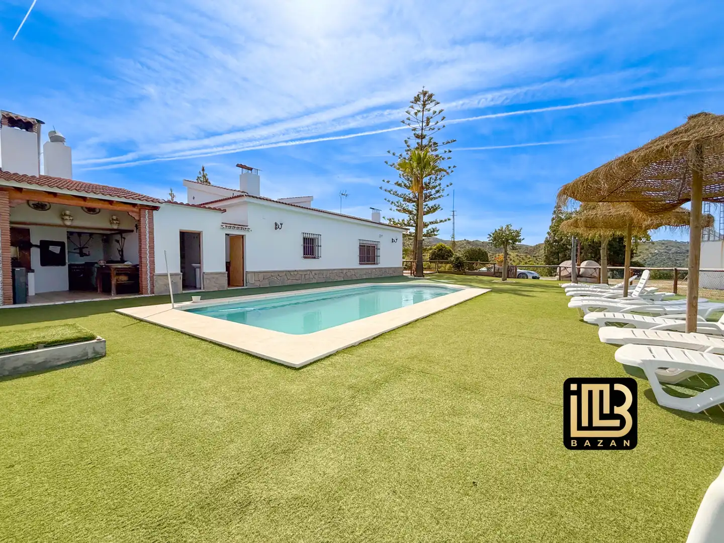Piscina de Finca rústica en venta en Málaga Capital con Aire acondicionado, Calefacción y Jardín privado