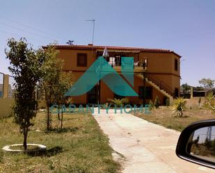 Exterior view of House or chalet for sale in Cáceres Capital  with Private garden and Swimming Pool