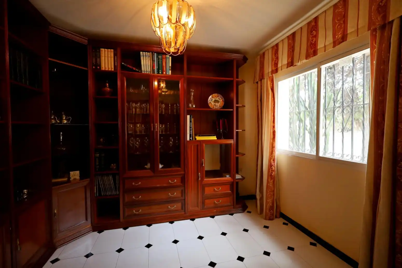 Habitación de Casa o chalet en venta en Torremolinos con Calefacción y Terraza