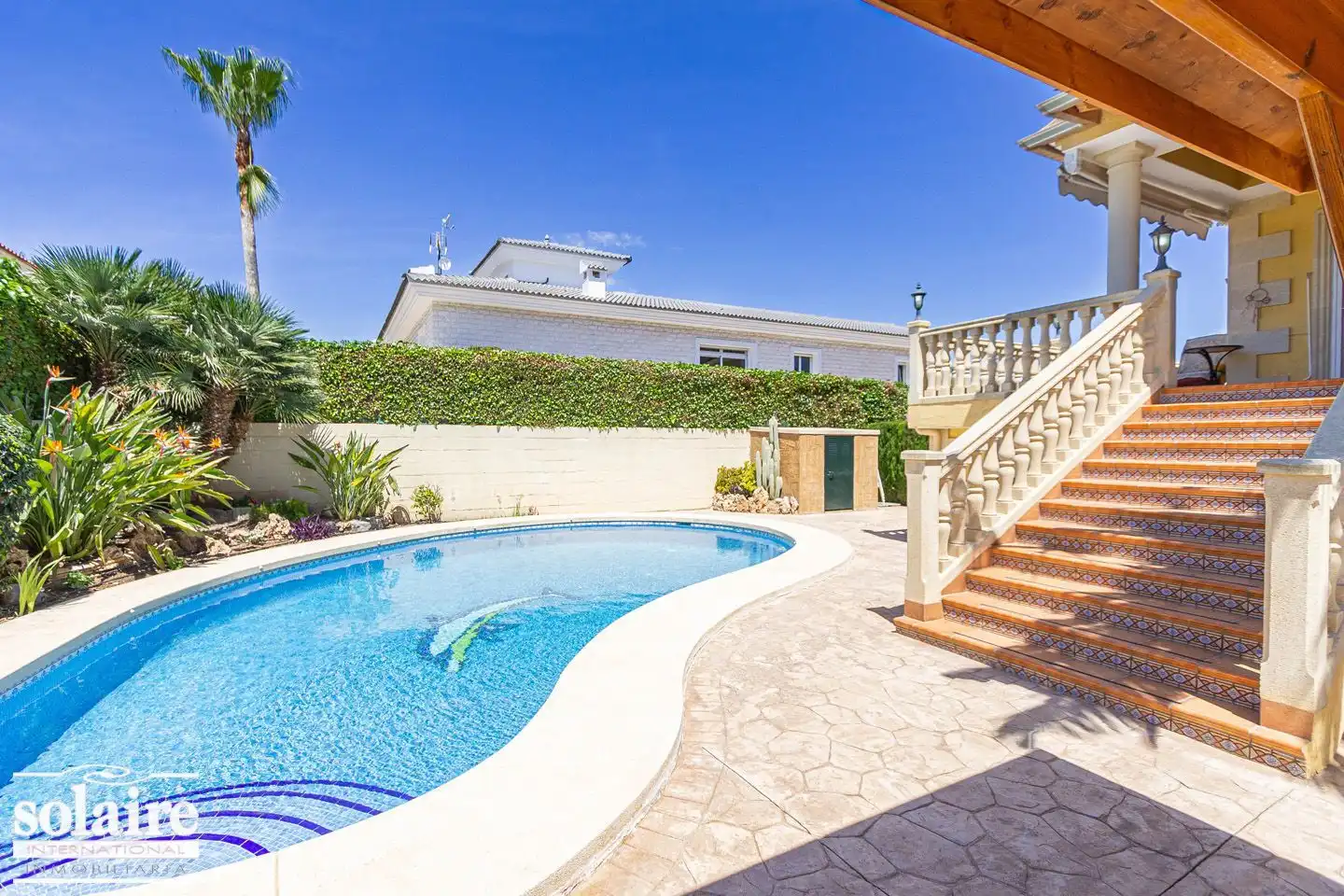 Casa amb piscina en venda a Pueblo - Urbanizaciones, imagen 3