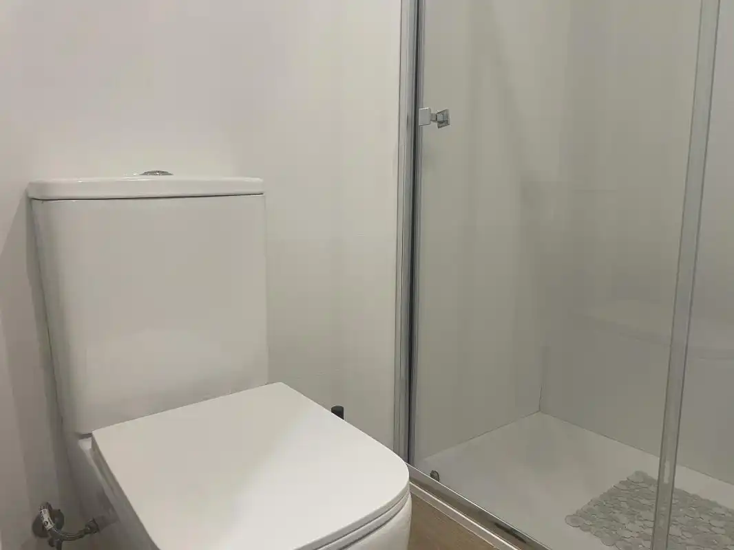 Baño de Loft de alquiler en Madrid con Calefacción, Terraza y Balcón