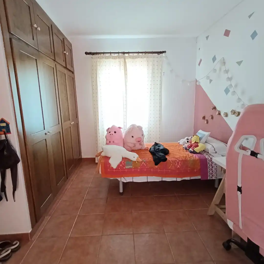 Schlafzimmer von Country house zum Verkauf in Ciutadella de Menorca mit Privatgarten, Terrasse und Möbliert