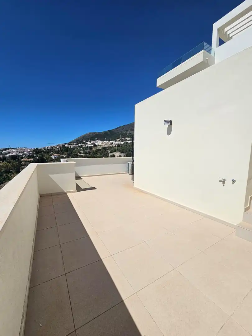 Terrassa de Casa adosada en venda en Benalmádena amb Aire condicionat, Jardí privat i Terrassa