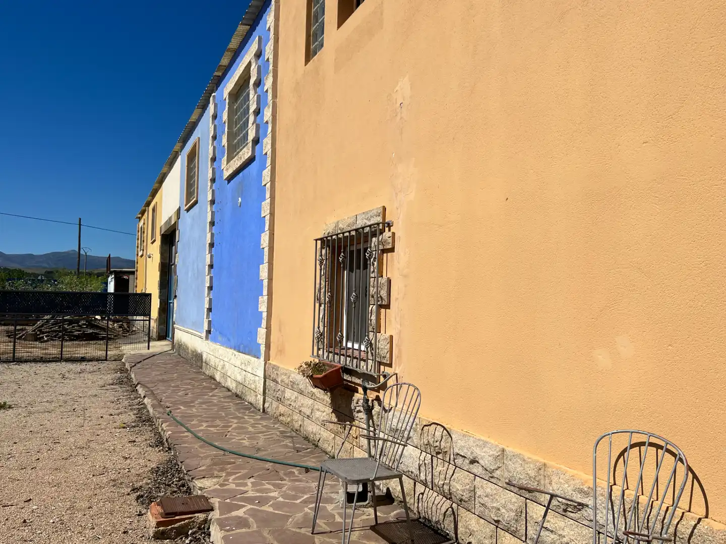 Vista exterior de Nave industrial en venta en Bulbuente