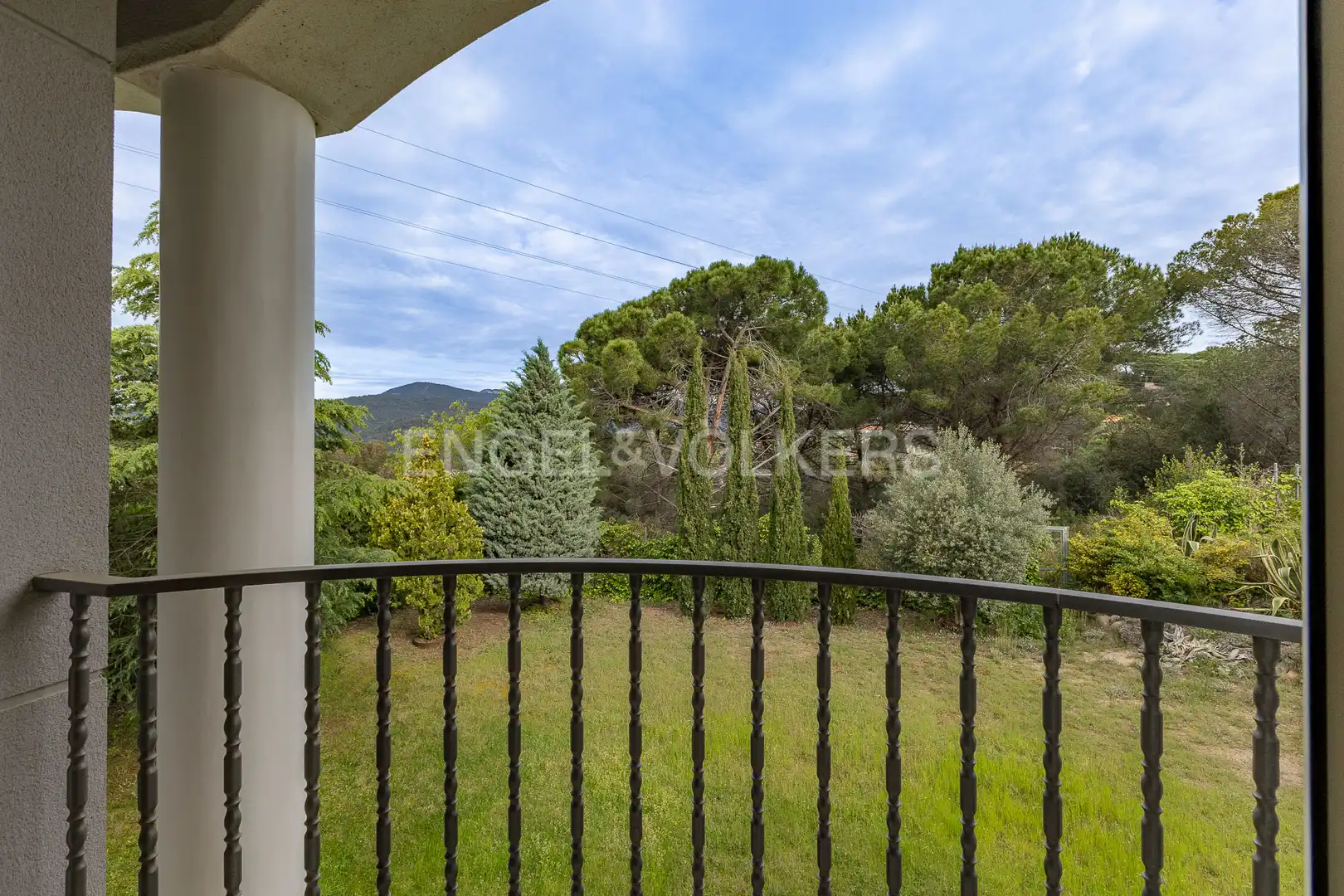 Vista exterior de Casa o xalet en venda en La Garriga amb Aire condicionat, Calefacció i Jardí privat