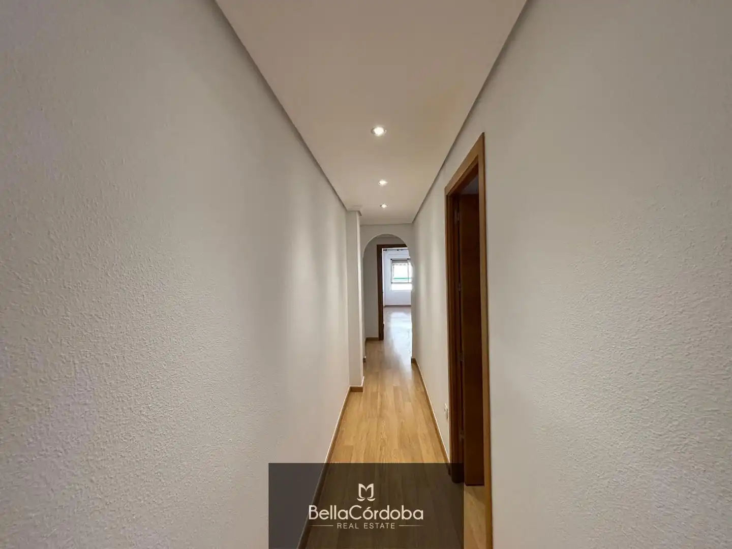 Wohnung zur Miete in Córdoba mit Klimaanlage, Heizung und Terrasse