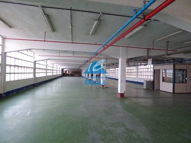 Nave industrial en Alquiler en Sondika