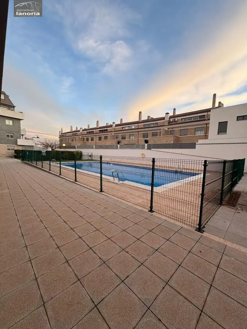 Piscina de Dúplex en venda en Albacete amb Aire condicionat, Calefacció i Terrassa