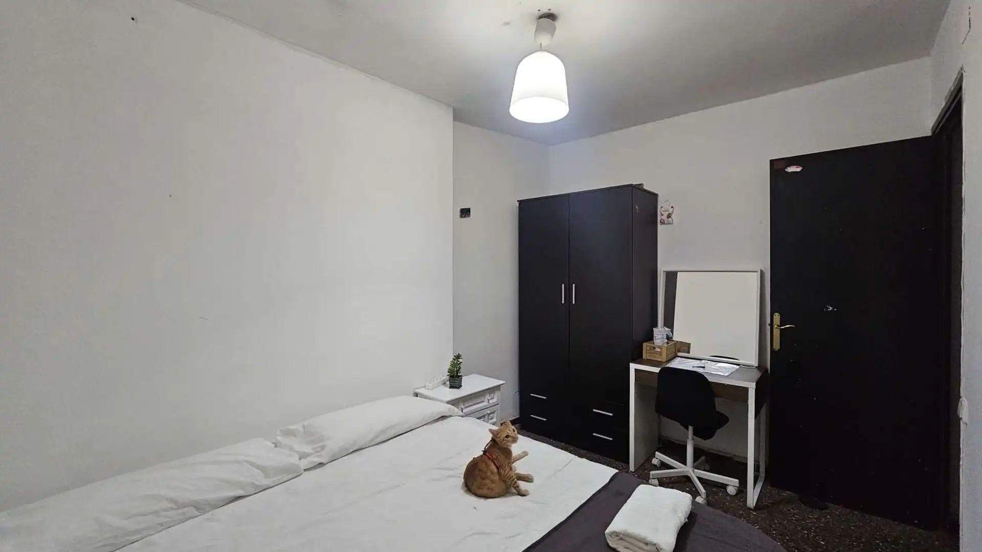 Schlafzimmer von Wohnung zur untervermieten in L'Hospitalet de Llobregat mit Klimaanlage, Terrasse und Möbliert