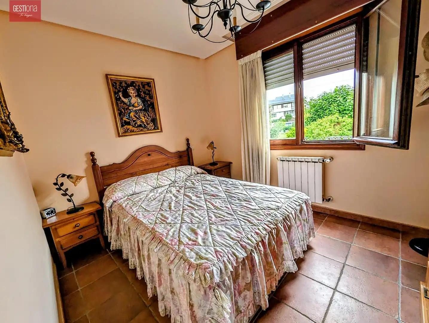 Dormitori de Casa adosada en venda en Arnuero amb Calefacció, Jardí privat i Terrassa