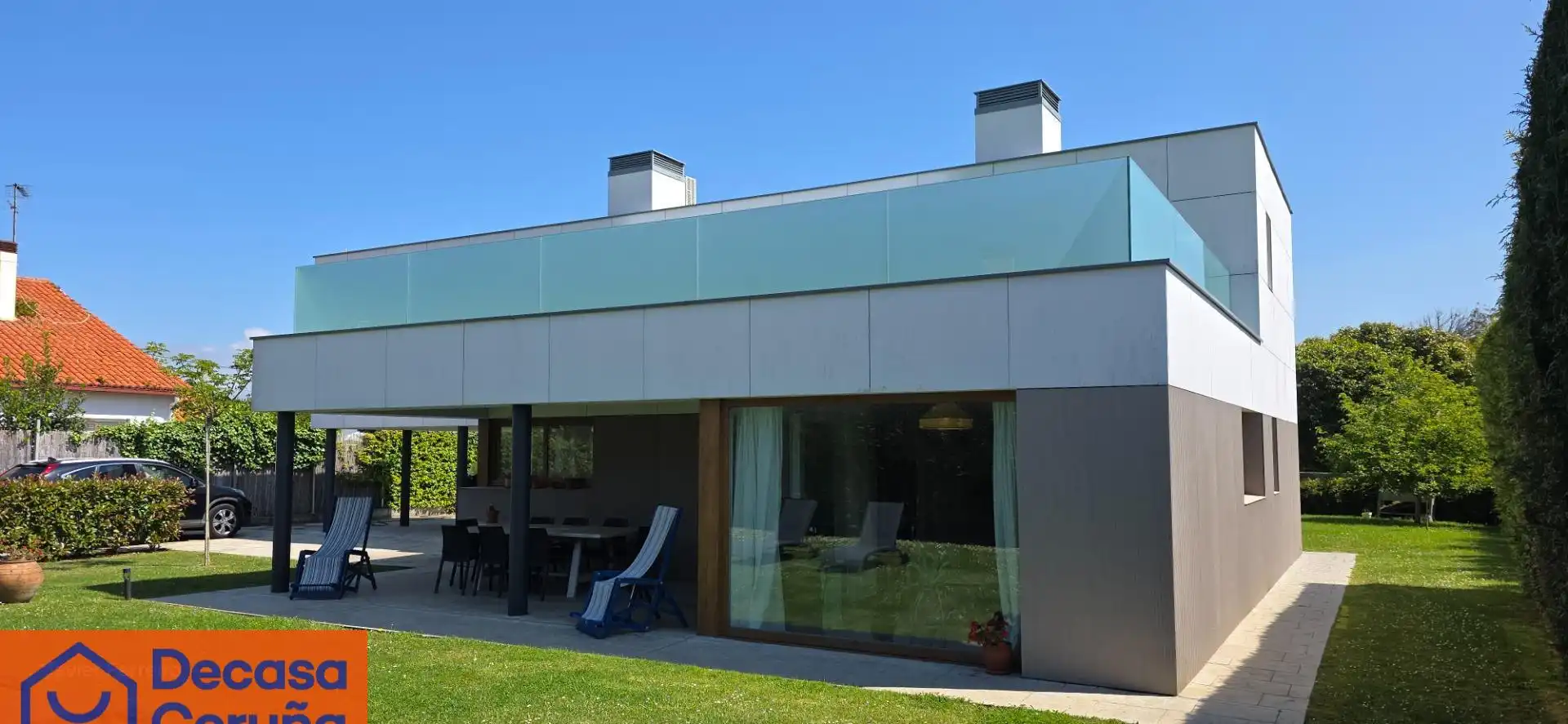 Vista exterior de Casa o xalet en venda en Oleiros amb Aire condicionat, Calefacció i Jardí privat