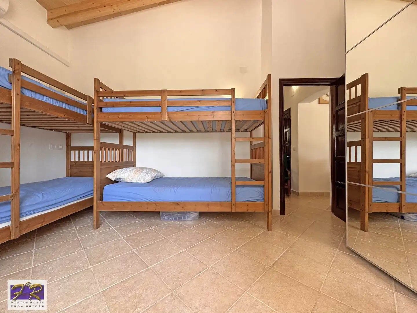 Dormitori de Casa o xalet en venda en Alcúdia amb Aire condicionat, Terrassa i Traster