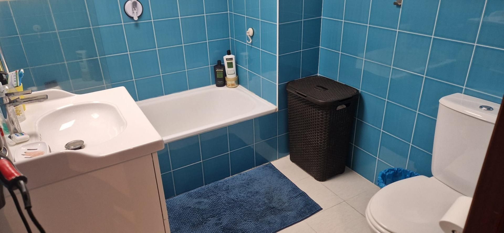 Bany de Pis en venda en Cáceres Capital amb Aire condicionat i Moblat