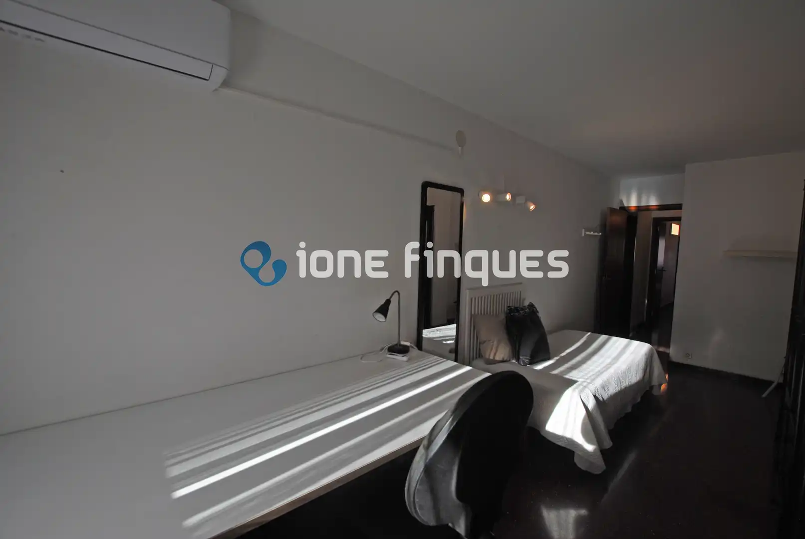 Flat for sale in Cerdanyola del Vallès  with Heating, Terrace and Storage room