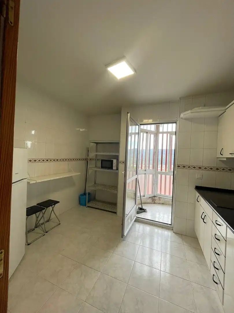 Kitchen of Flat for rent in Plasencia  with Air Conditioner, Terrace and Furnished