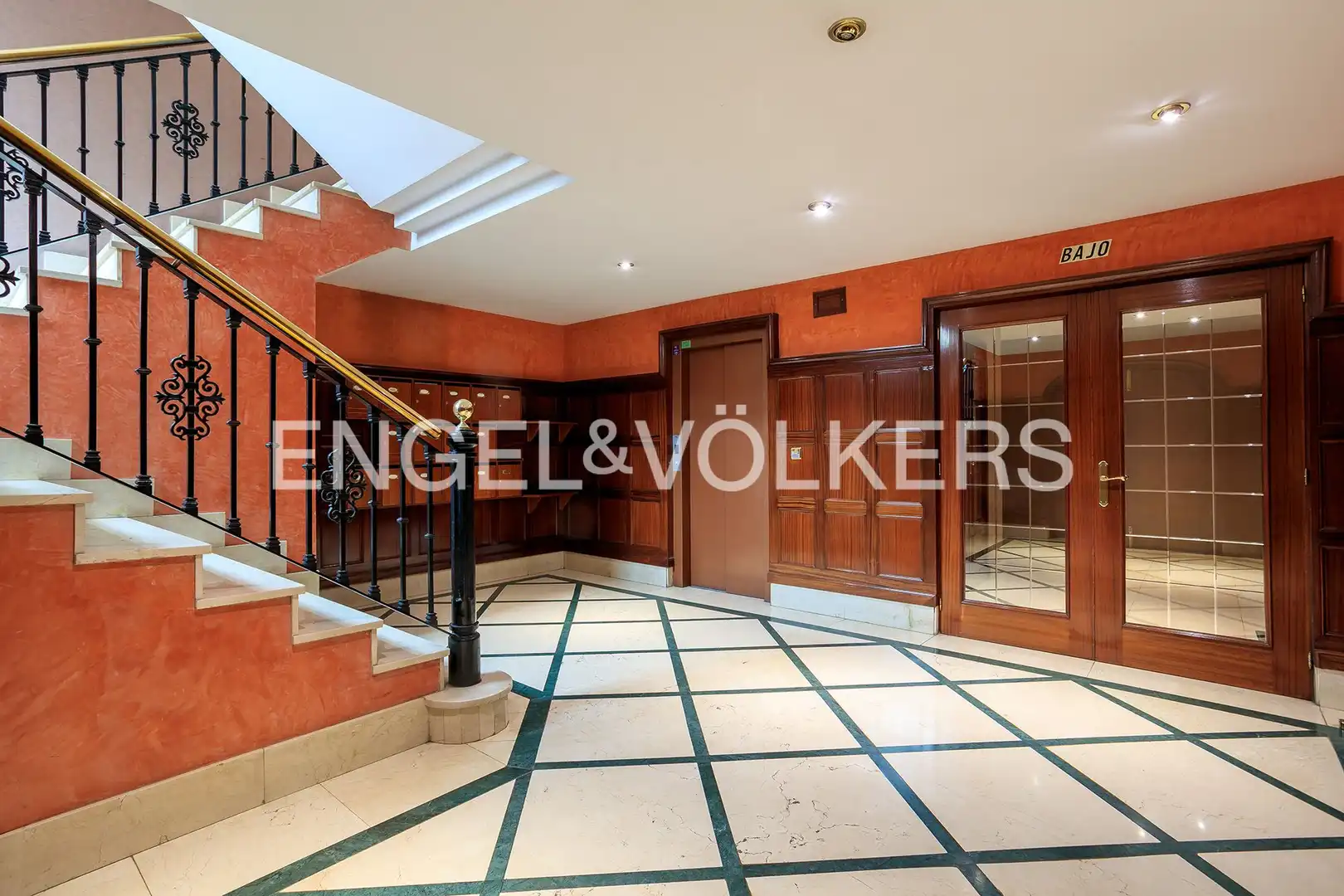 Flat for sale in Getxo   with Heating, Private garden and Parquet flooring